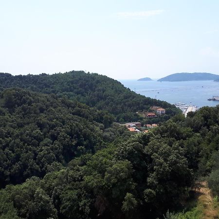 Casa Vacanze P&G. Colline, Mare, Relax La Spezia Exterior photo